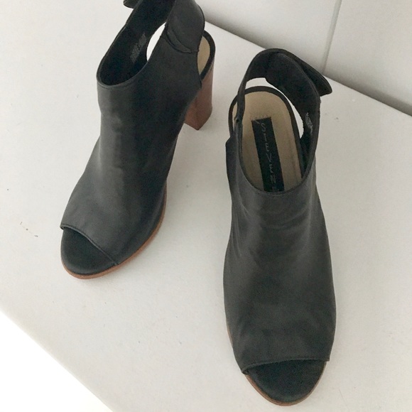 Steven Black Leather Open Toe Heels - Picture 2 of 8